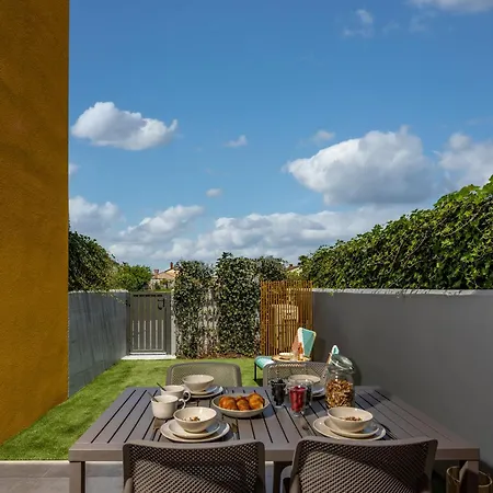 Ferienhaus Elegant Casa Aria With 2 Gardens And Bbq Facilities